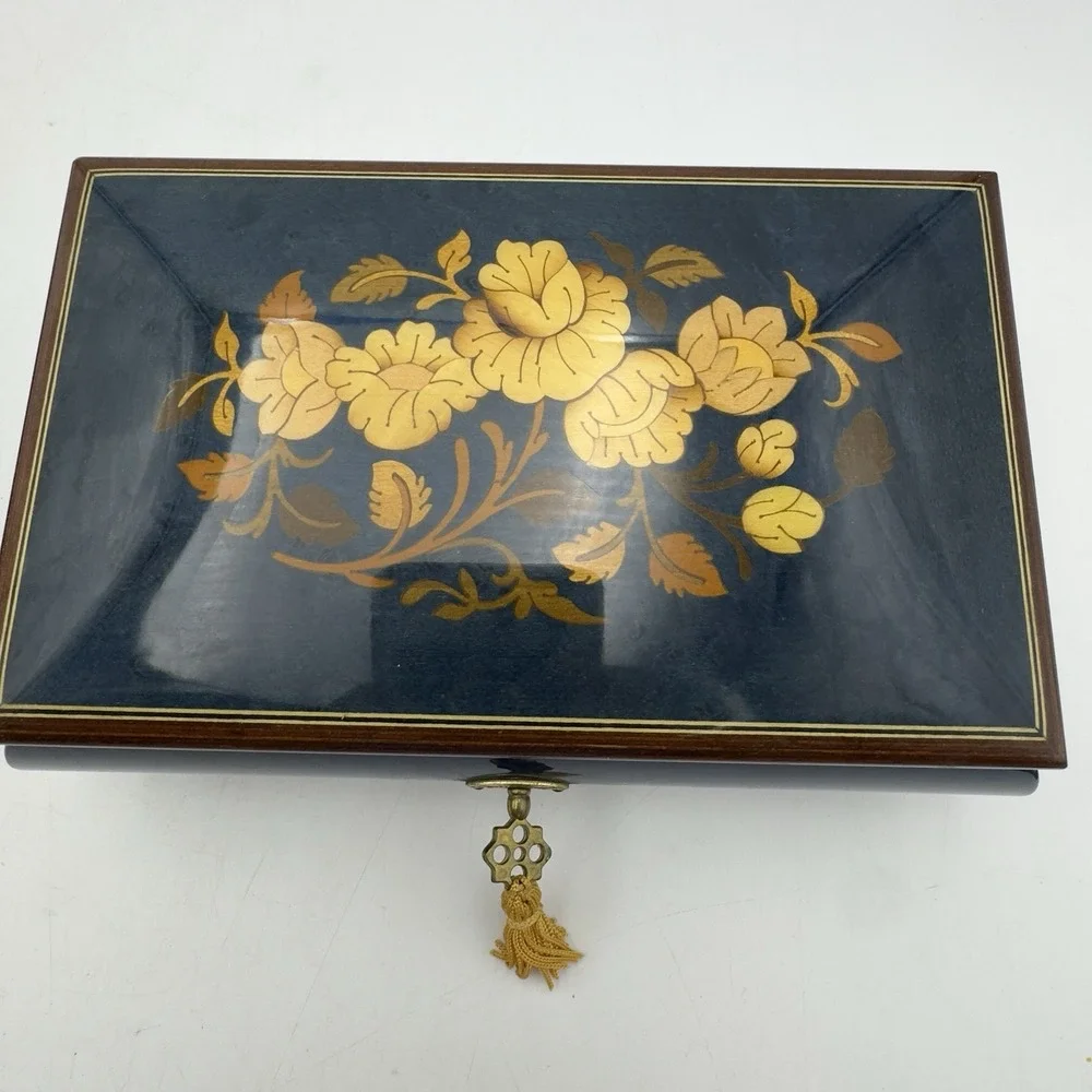 REUGE JEWELRY MUSIC BOX Wood Blue Beige Floral Inlay Italy Memory Cats Key Vtg
